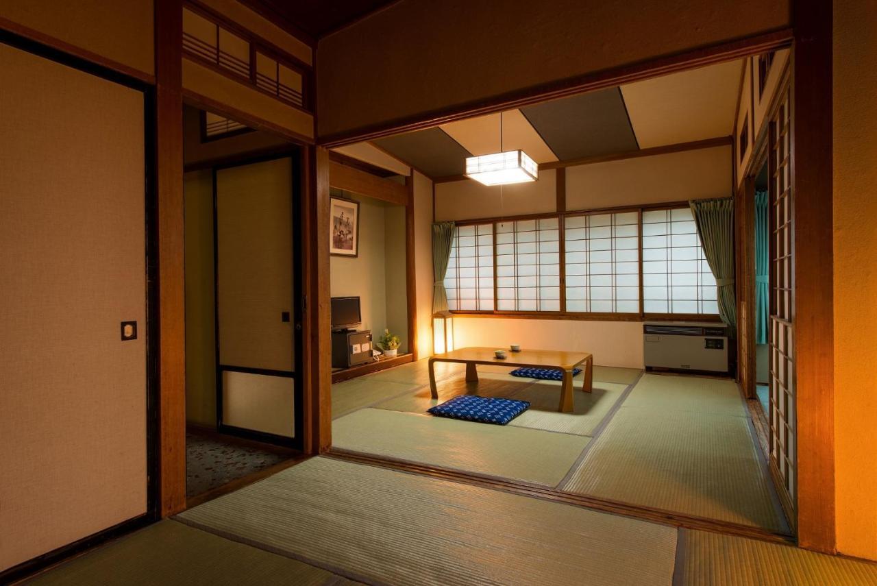 Yoshidaya Ryokan Yamagata  Buitenkant foto